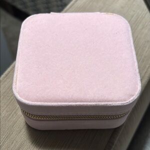 Pastel Pink Square Jewelry Case with Zipper Closure